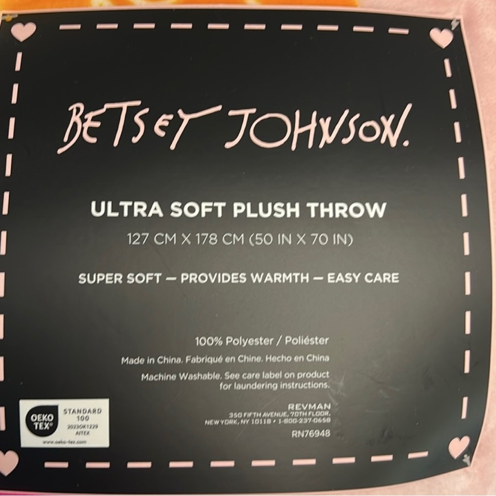 Betsey Johnson Throw - Picture 3 of 3